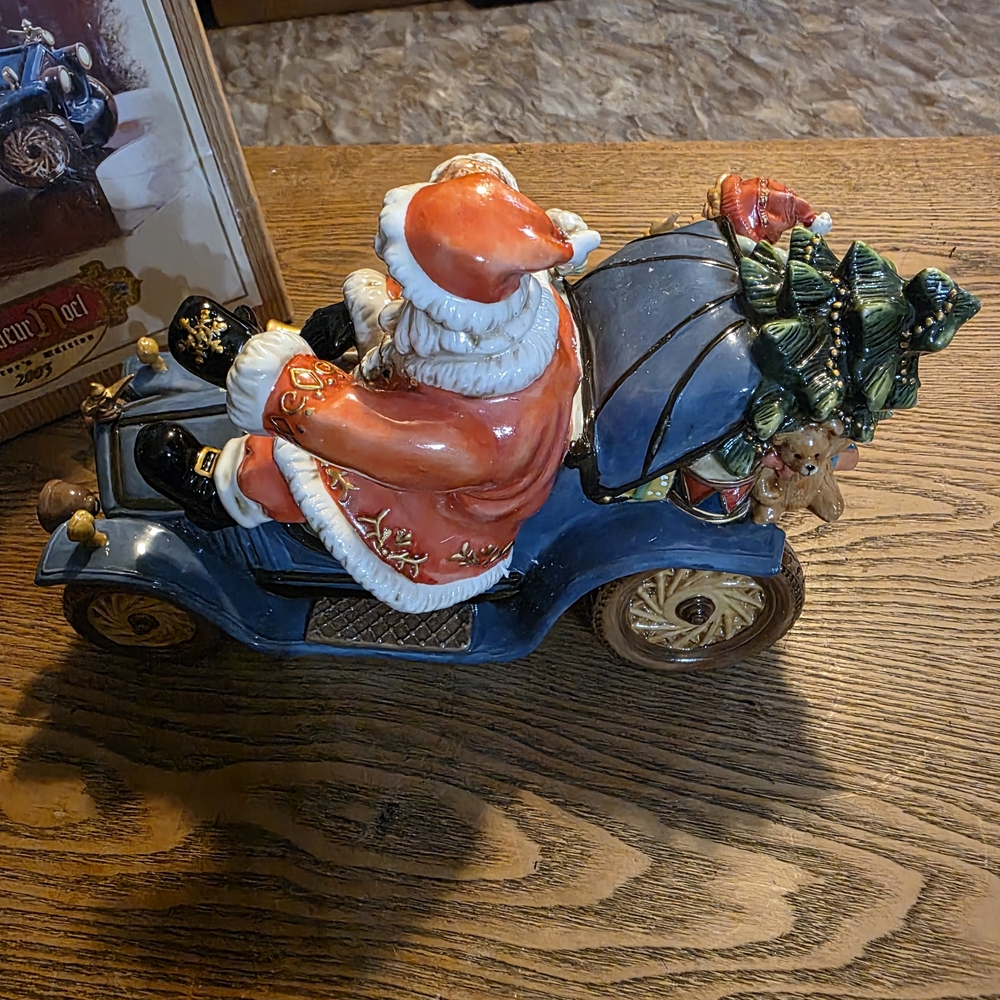 Granduer Noel Festive Santa and Friends Holiday Car Decor. Excellent Condition - Picture 2 of 9